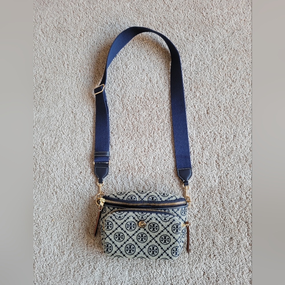 Tory Burch T MONOGRAM MINI BELT BAG - Picture 2 of 8